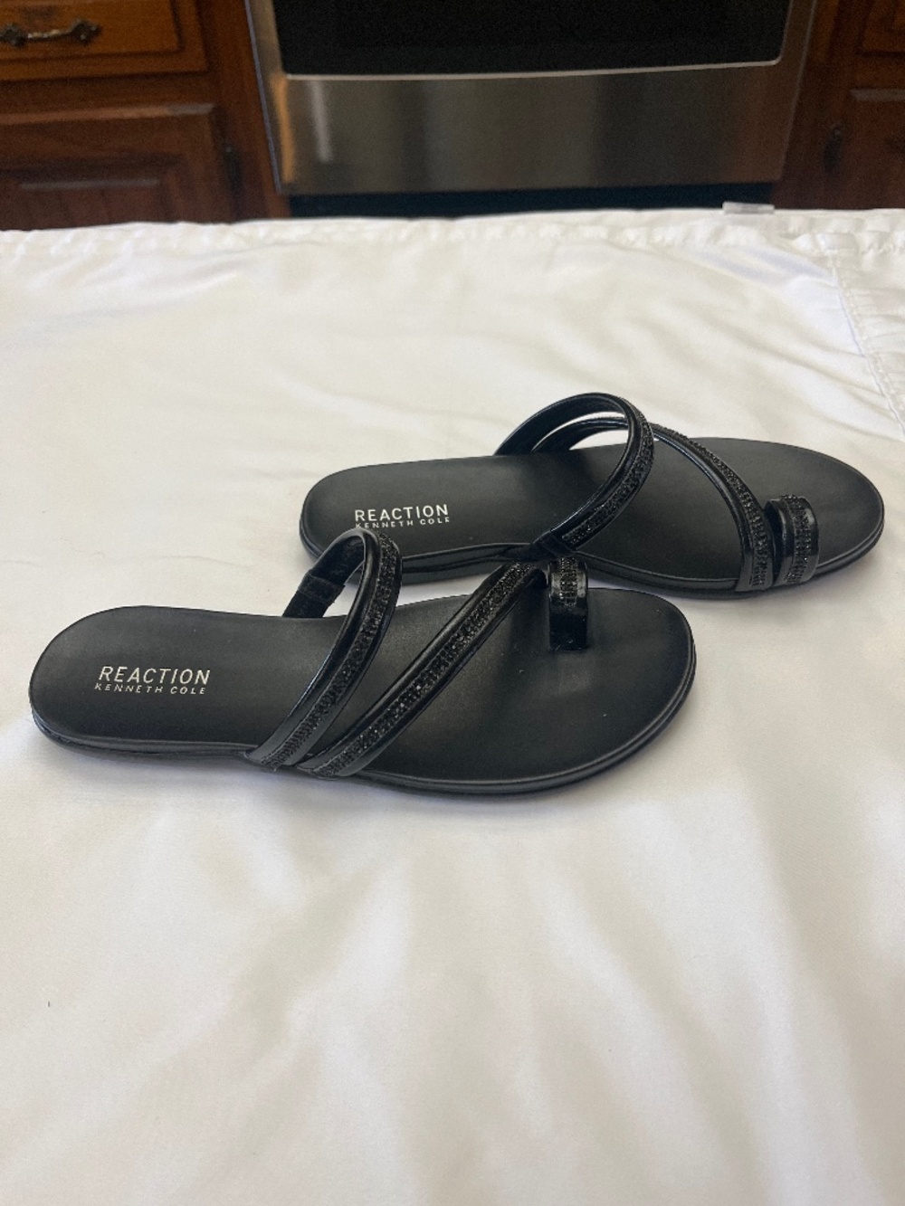 Like New Kenneth Cole Gia Sandal.  Sz. 9 M.